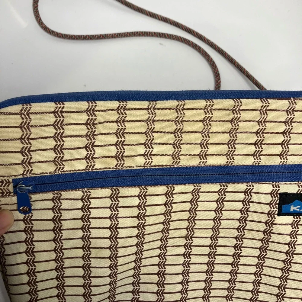 Kavu tablet rope bag tan‎ black gender neutral boho unique
